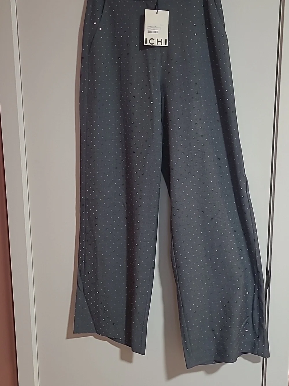 ICHI Gray Sleeveless Vest & Pants Set - Picture 2 of 9